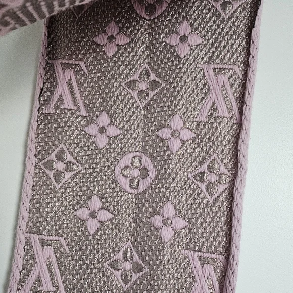 Louis Vuitton Ballet Pink Logomania Scarf Wool & Silk Metallic Thread - Picture 11 of 11
